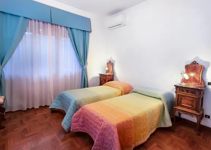 Отель типа "постель и завтрак" Appia Felis 4*
